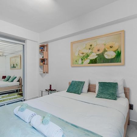Central Studio Emerald Apartment Bucureşti Ngoại thất bức ảnh